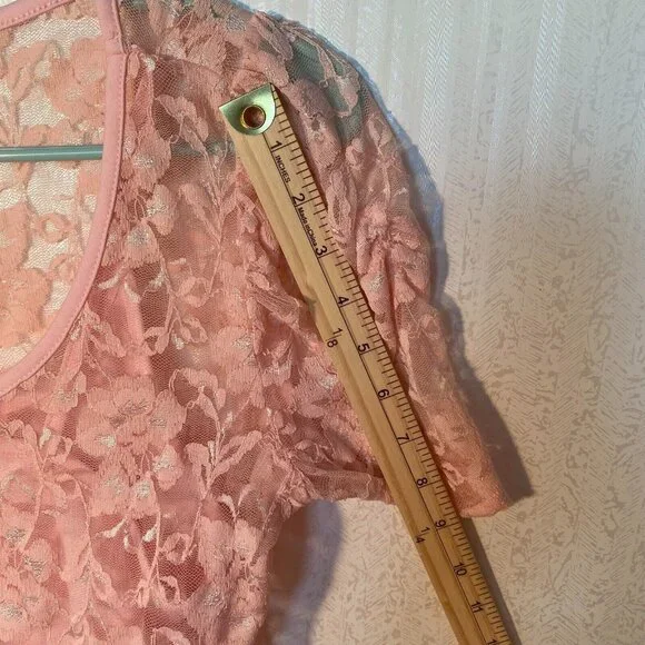 Rue 21 Double Layer Pink Lace Top Size Large - Picture 8 of 9